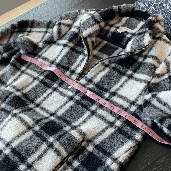 Calvin Klein Fleece Pullover - Picture 11 of 16